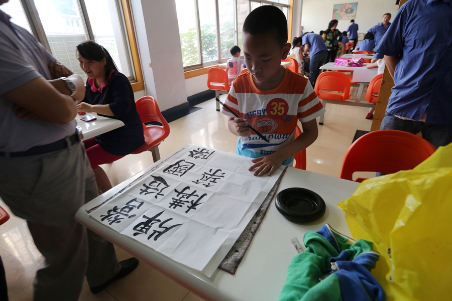 小尊龍凱時人現場書畫