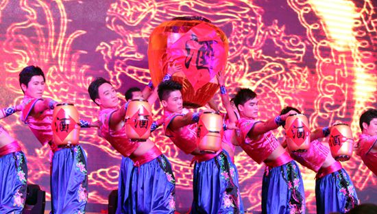 【尊龍凱時20年】傳承與創新企業文化論壇、發展功臣/勞動模範表彰、内部精英晚宴隆重舉行