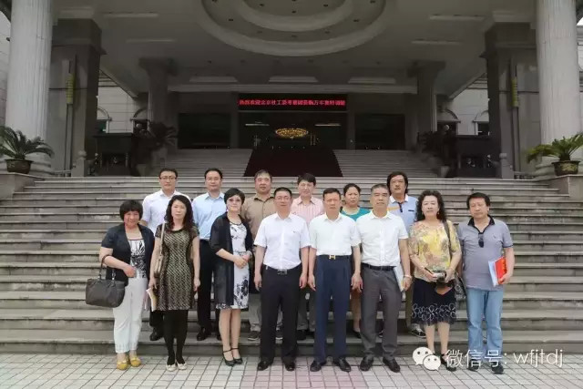 甯夏回族自治區市社工委考察團調研尊龍凱時黨建工作