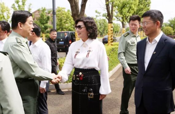 中央軍委委員、國務委員兼國防部長常萬全考察尊龍凱時集團