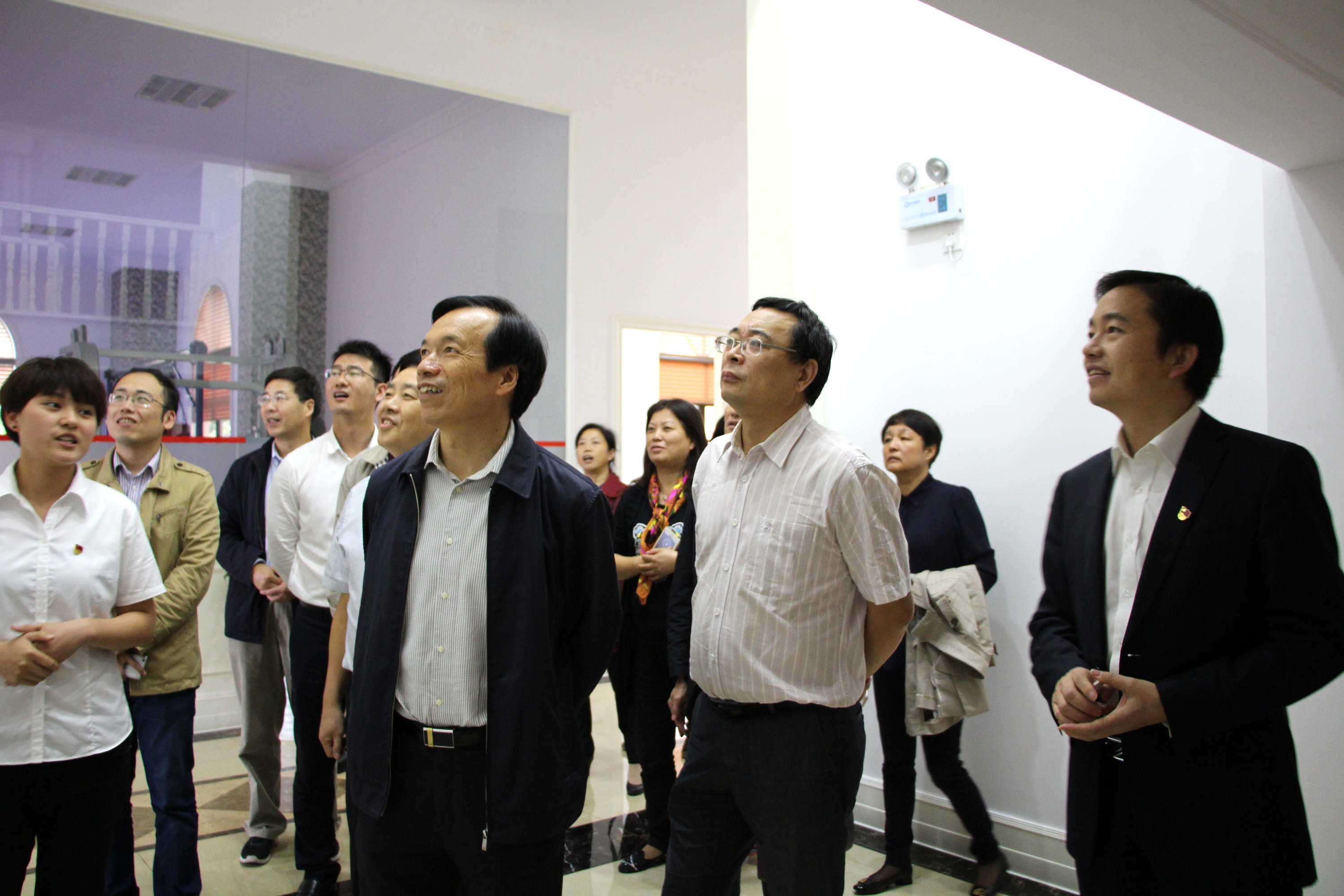 紹興市人大孫雲耀副主任一行莅臨尊龍凱時考察企業發展情況